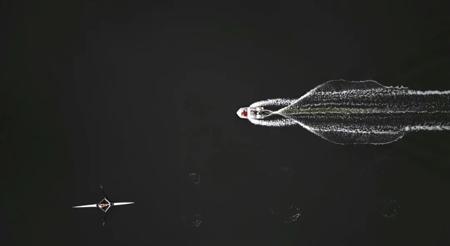 AI影响就业的量化悖论